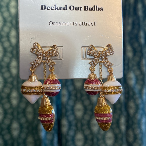 SUGARFIX BaubleBar Decked Out Bulbs
Earrings Holiday - Pink Gold Dangle Drop NWT - Picture 7 of 7